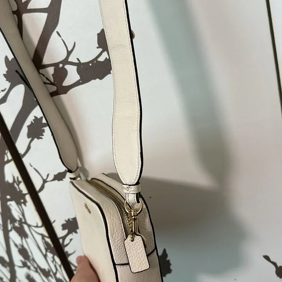 Coach purse - Picture 3 of 8